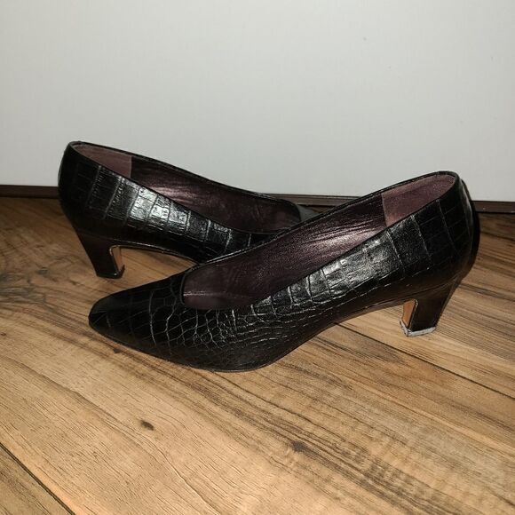 Phyllis Poland Crocodile Pumps - Picture 2 of 7